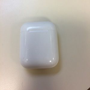 Apple AirPod Charging Case